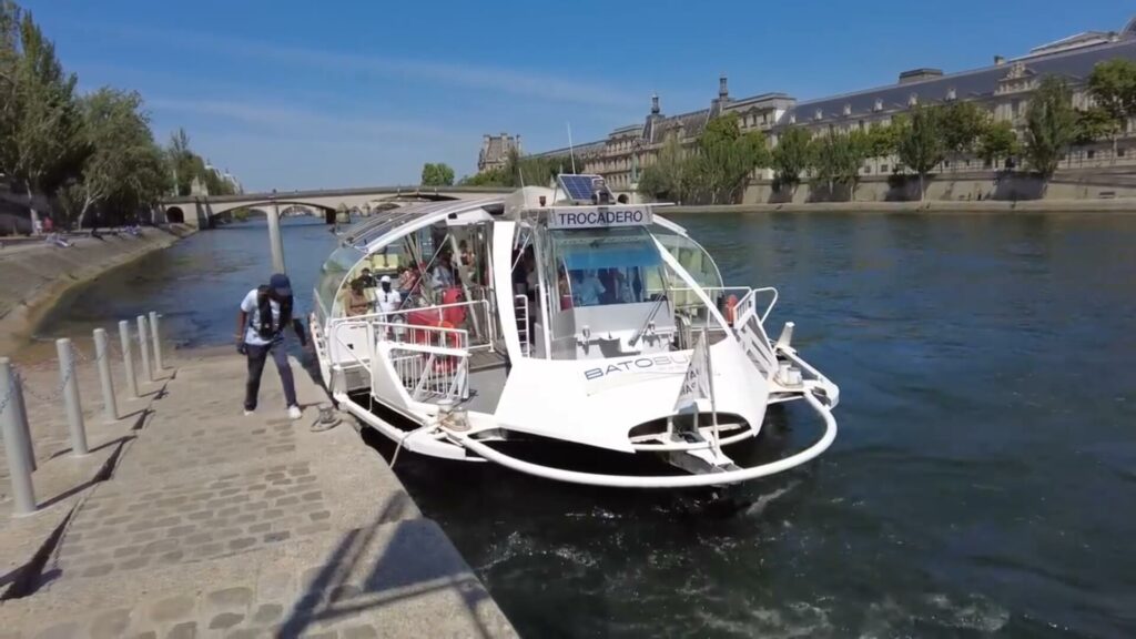 batobus paris carte arrêts croisiere seine hop on hop off